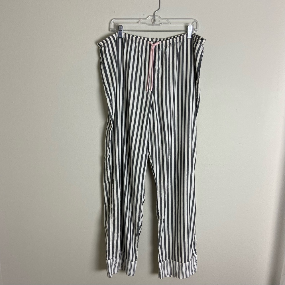 Victoria's Secret XL Gray + White Striped Metallic Flannel Pajamas 2-Piece Set - Picture 10 of 16